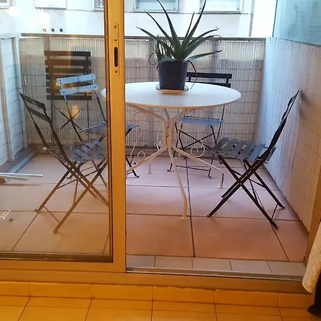 2p, 47m2, Terrasse, Proches Toutes Commodites