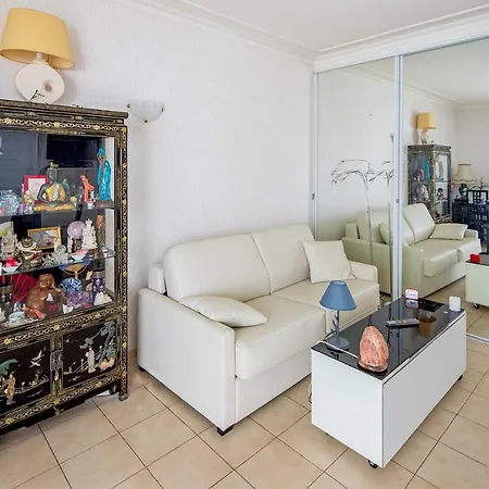 Apartment 2p, 47m2, Terrasse, Proches Toutes Commodites