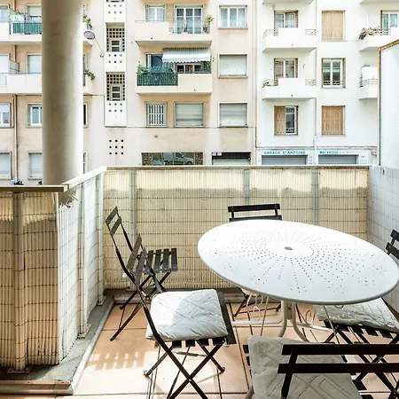 2p, 47m2, Terrasse, Proches Toutes Commodites Apartment